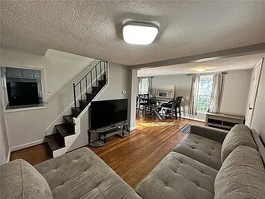 Building Photo - 5 Drumore Cres