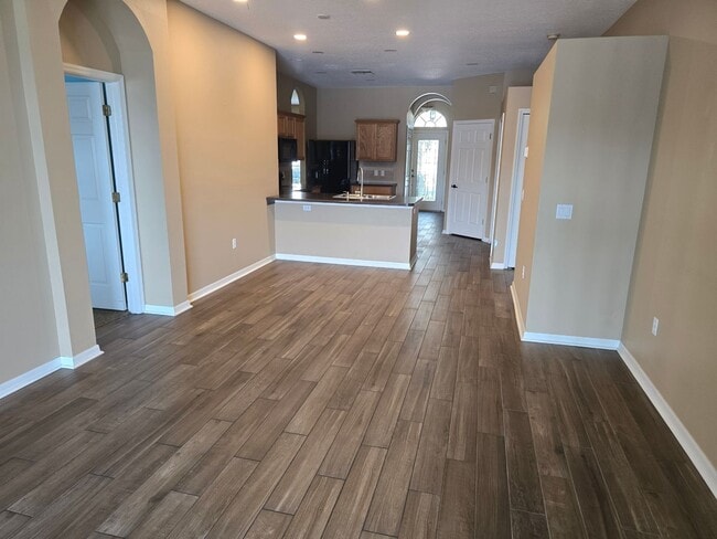Building Photo - Waterfront View! 4 bed 2 bath 2 car garage