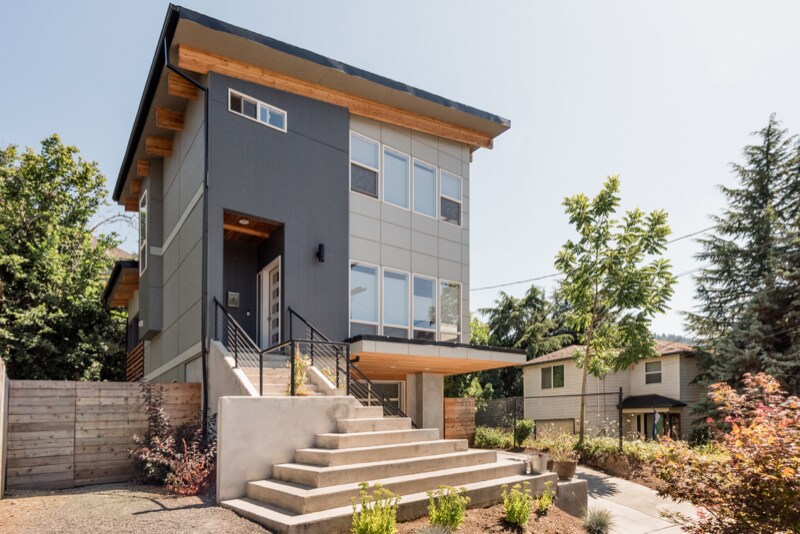 Building Photo - 6824 N Catlin Ave