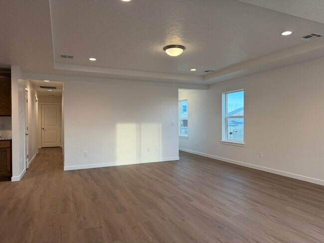 Building Photo - 10113 Longtail Dr