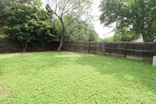 Building Photo - 6214 Ridge Glade St