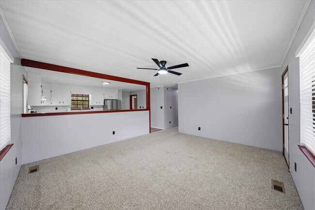 Building Photo - 250 Goodfield Creek Rd