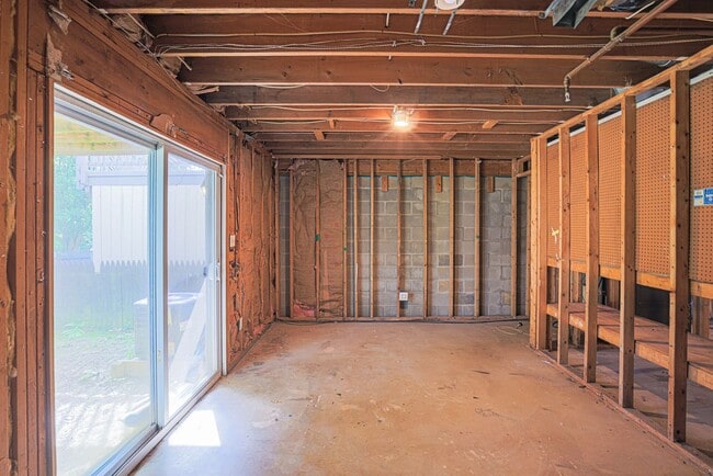 Building Photo - 117 Heron Ct