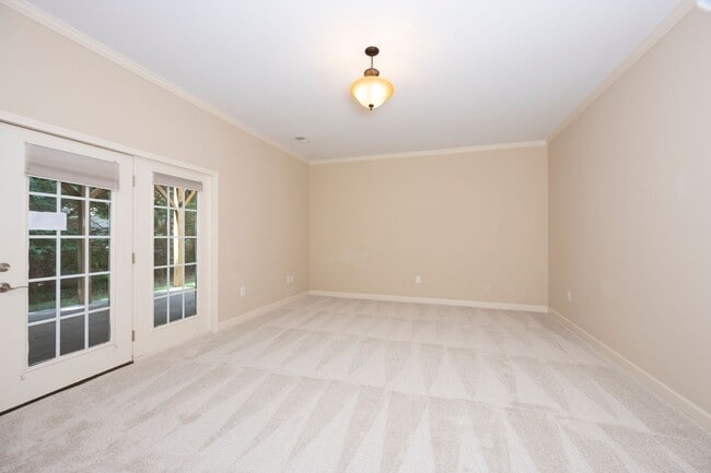 Building Photo - 130 Alpine Ct