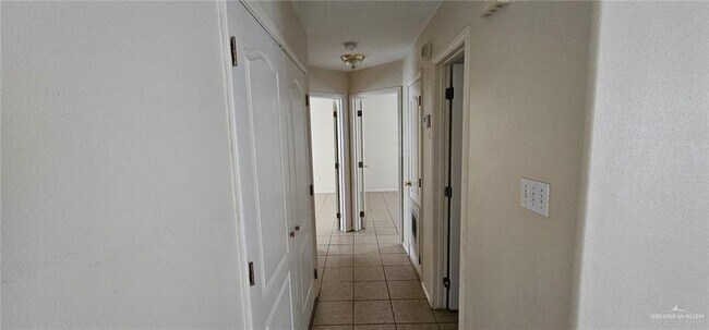 Building Photo - 5 W Faith Hill St