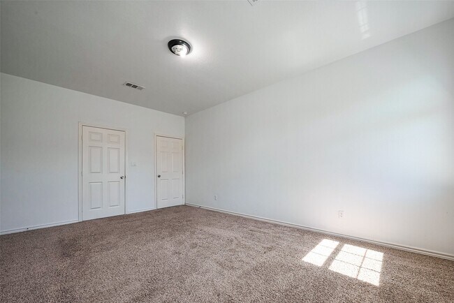 Building Photo - 5906 Yaupon Ridge Dr