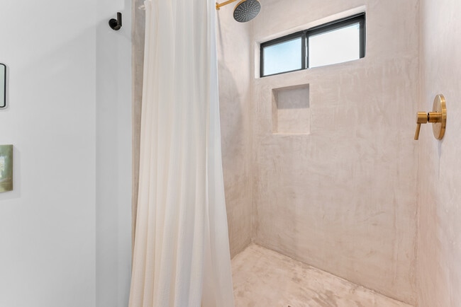 Building Photo - 351 S Catalina St