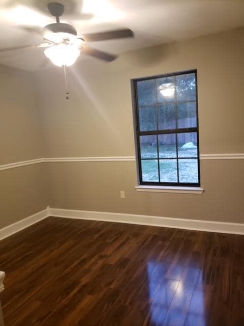 Building Photo - 520 Maple Ave