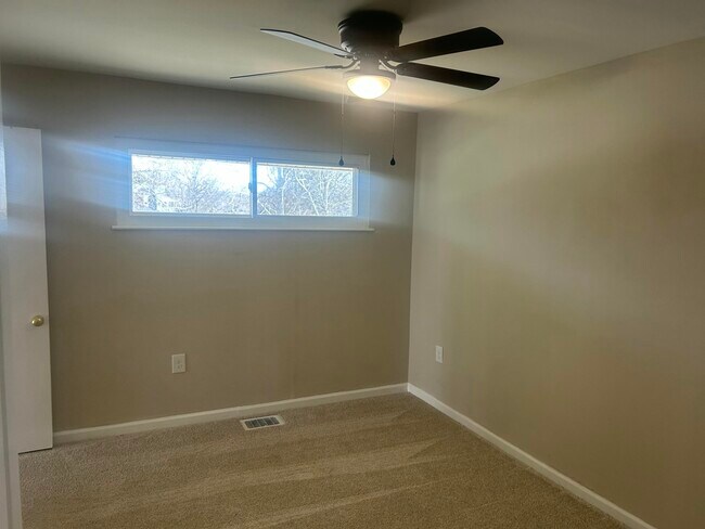Building Photo - 104 Colby Hls Dr