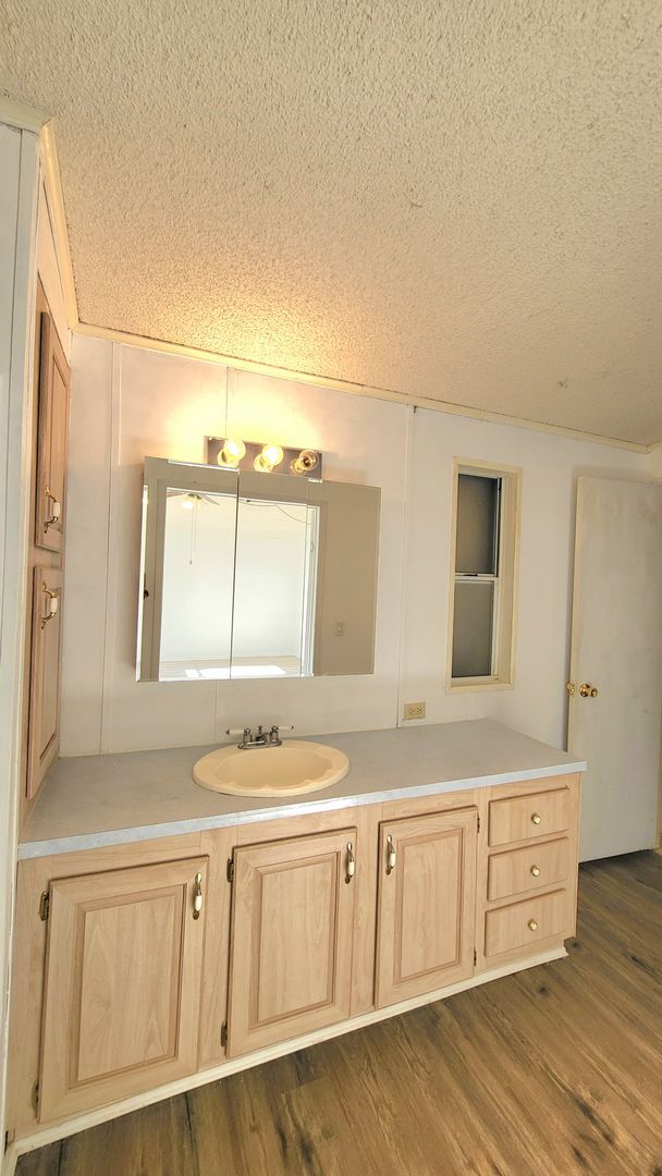 Building Photo - 521 Alaska Way