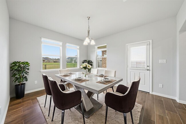 Building Photo - 6010 Kolle Dr