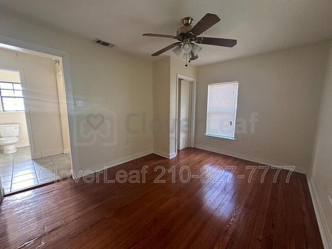 Building Photo - 817 W Mulberry Ave