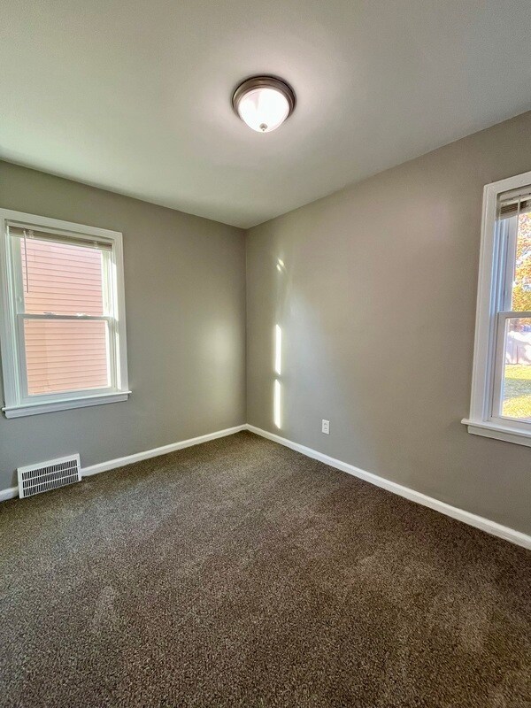 Building Photo - 2112 Euclid St