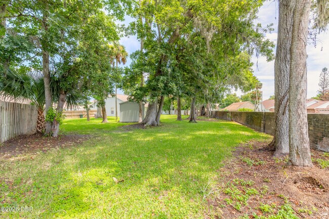 Building Photo - 109 Brookhollow Cir