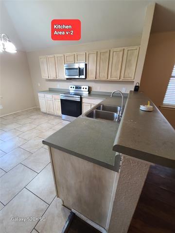 Building Photo - 1223 Mockingbird Dr