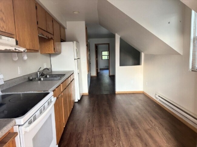 Building Photo - 120 S Garden Ave