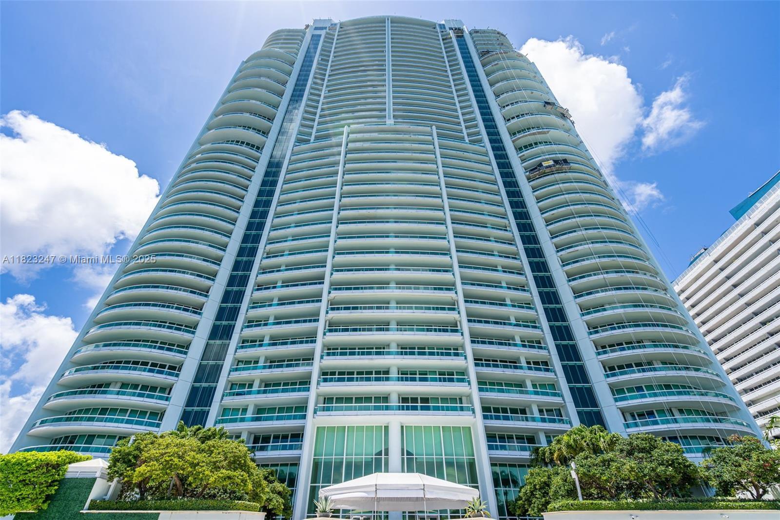 Building Photo - 1643 Brickell Ave