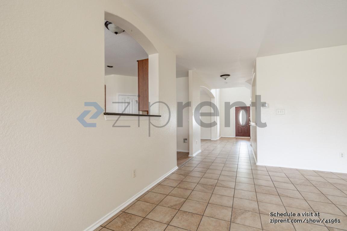 Building Photo - 10335 Ashbury Creek