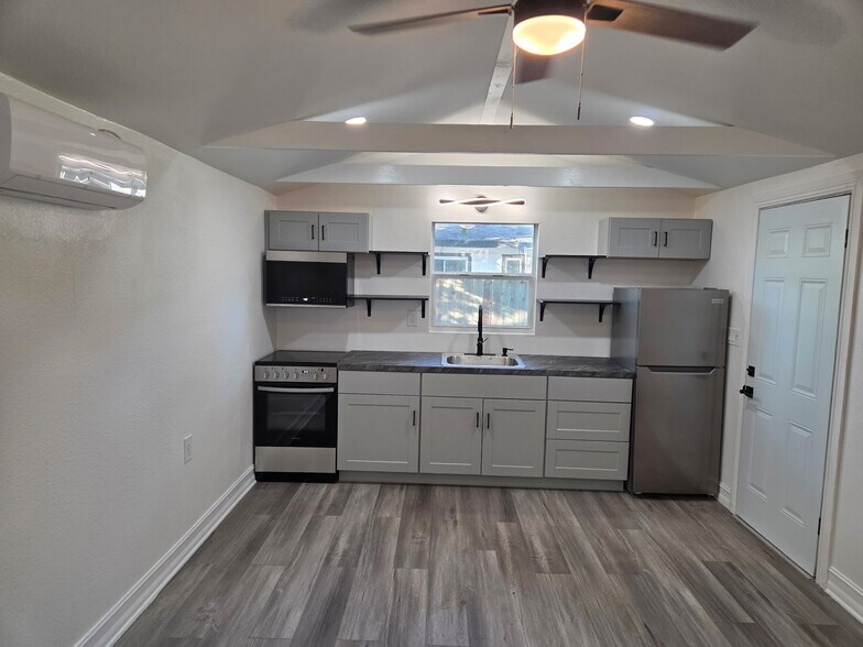 Primary Photo - 5034 2nd Ave S