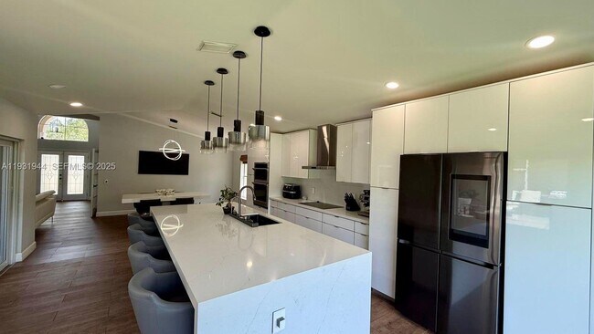 Building Photo - 388 Carrington Dr