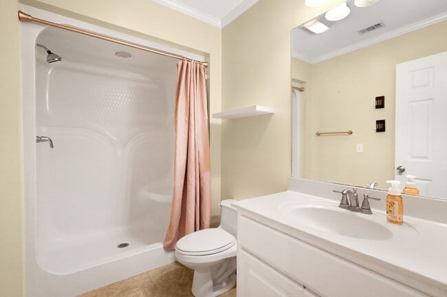 Building Photo - 3 Bed, 3 Bath Plus Office Home for Rent!!