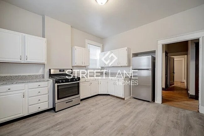 Building Photo - 3631#B South Spring Avenue, 63116; #702517...