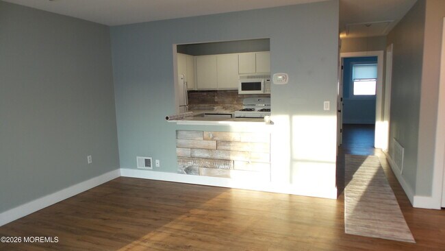 Building Photo - 3403 Bridge Ave