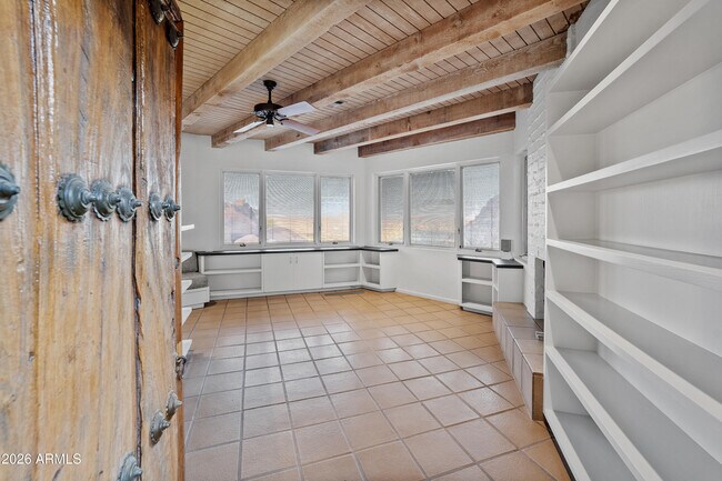 Building Photo - 6700 E Hawksnest Rd