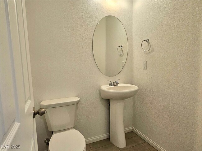Building Photo - 6551 Dove Pt Pl