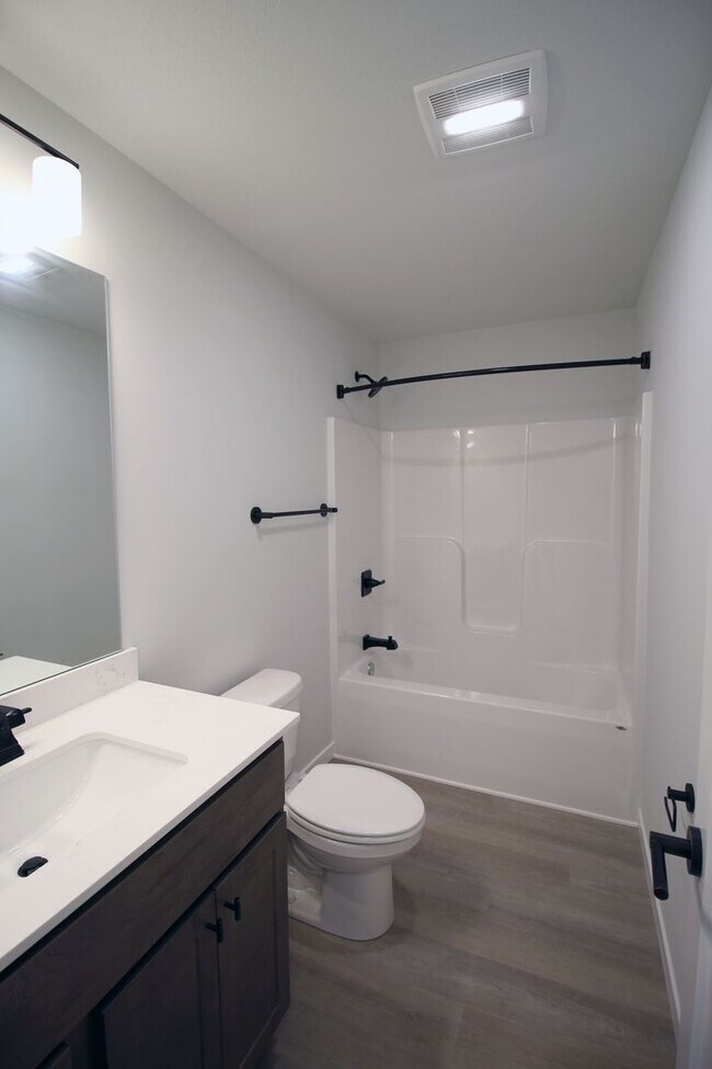 Building Photo - 2324 Lovie Ln