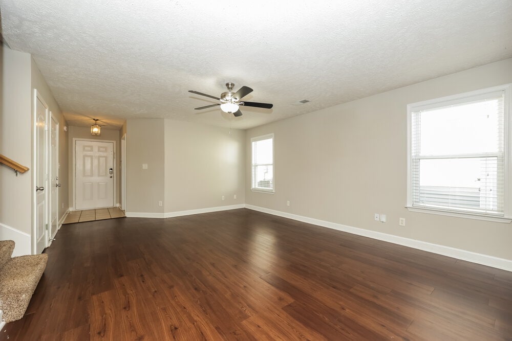 Building Photo - 1516 Beaconcrest Cir