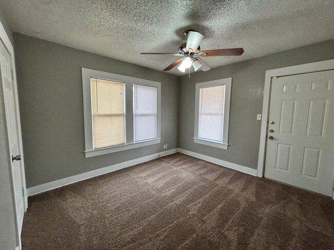 Building Photo - 2124 20th St