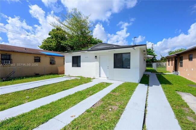 Building Photo - 2373 NW 61st St