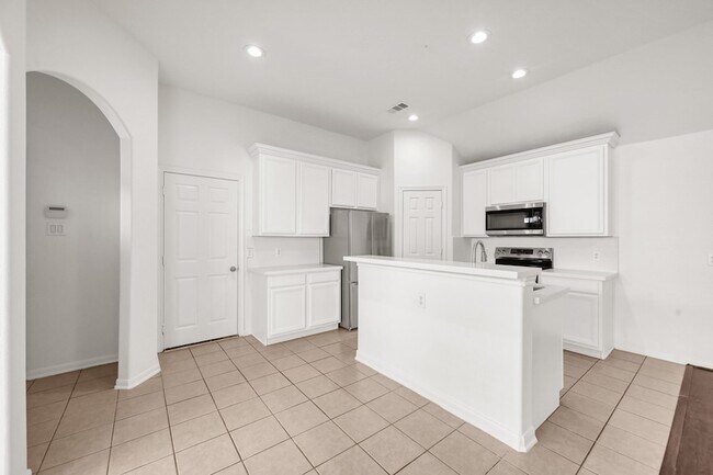 Building Photo - 29717 Buffalo Canyon Dr