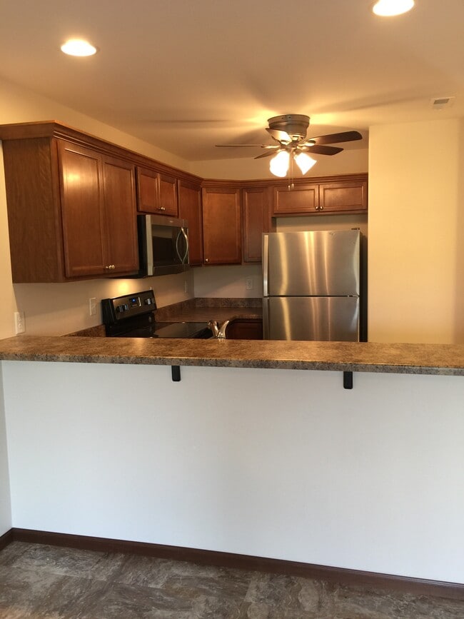 Kitchen - 1902 Wrigley St