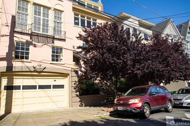 Building Photo - 67 Divisadero St