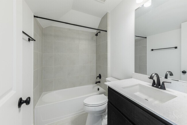 Building Photo - 7526 Sunny Oak Ln