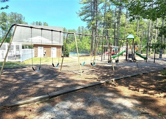 Building Photo - 207 Heather Brook Cir