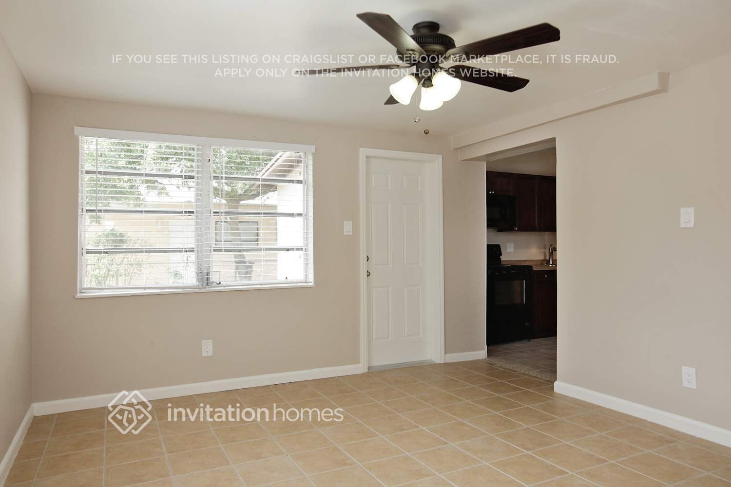 Building Photo - 3207 SW 48th Ave