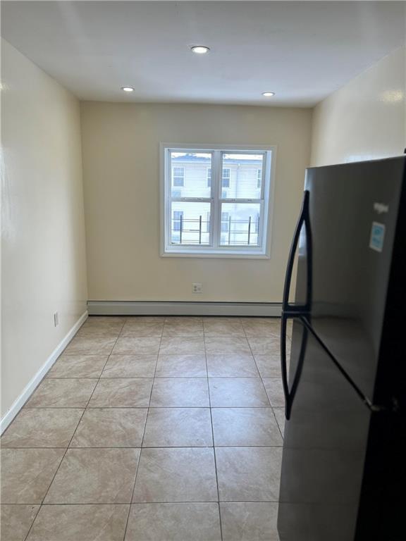 Building Photo - 773 Drew St