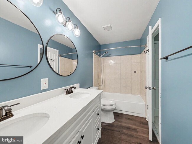 Building Photo - 5570 Rowser Dr