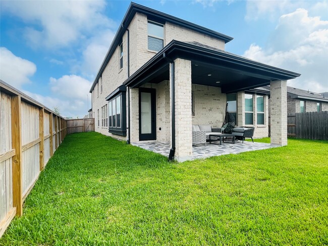 Building Photo - 27039 Flower Isle Ln