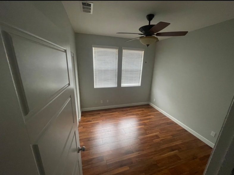 Building Photo - 43045 Calle Cristal