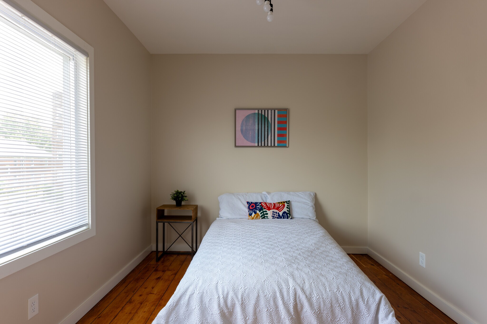 Building Photo - 718 Hazelwood St