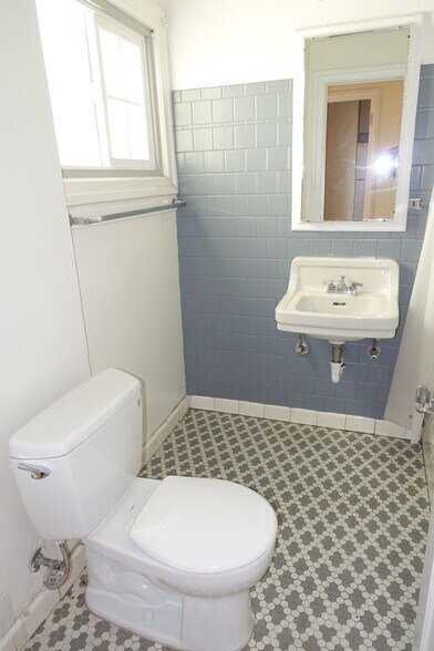 Building Photo - 2571 Virginia St