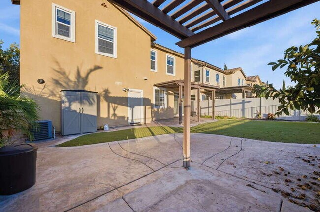 Building Photo - 1482 Franceschi Dr