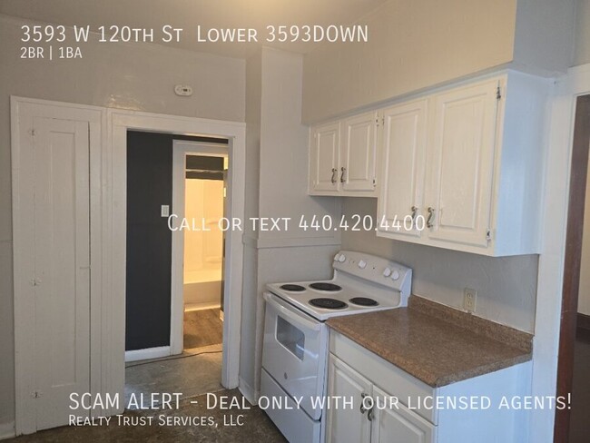 Building Photo - Bright and Lovely 2-Bedroom Unit in Clevel...