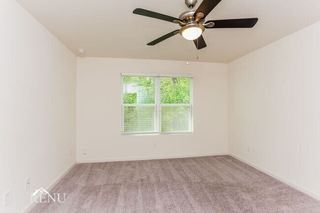 Building Photo - 3133 Journal Ct