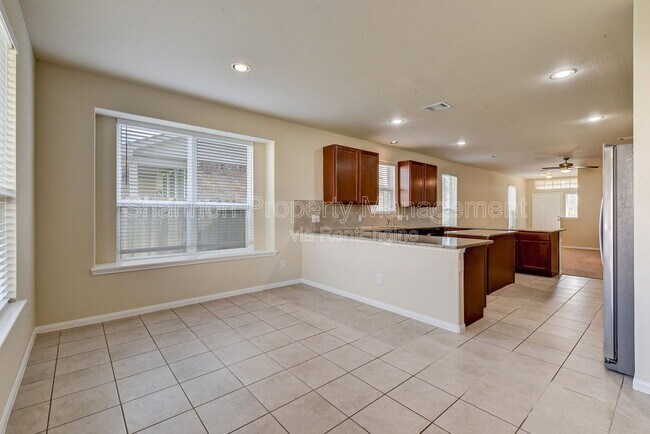 Building Photo - 3719 Don Giovanni Pl
