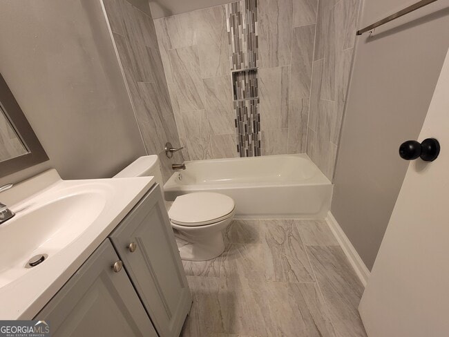 Building Photo - 1086 Summer Brook Anx